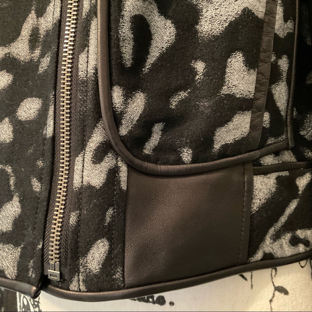 $798 NWT Diane Von Furstenberg, Moto Vintage, Leather/Wool Animal Print Jacket - Picture 6 of 13